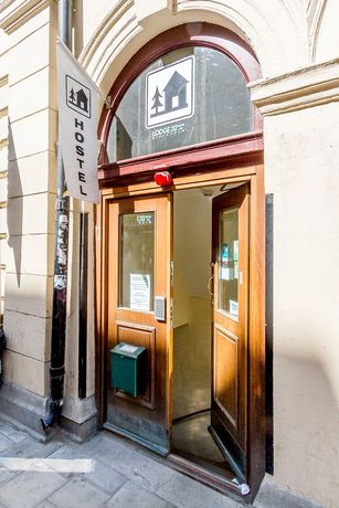 Imagen de los exteriores del Hostel Nomad Cave. Foto 8