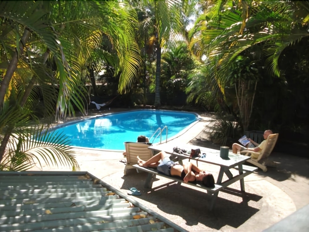 Imagen de la piscina del Hostel Nomads Noosa Backpackers. Foto 18