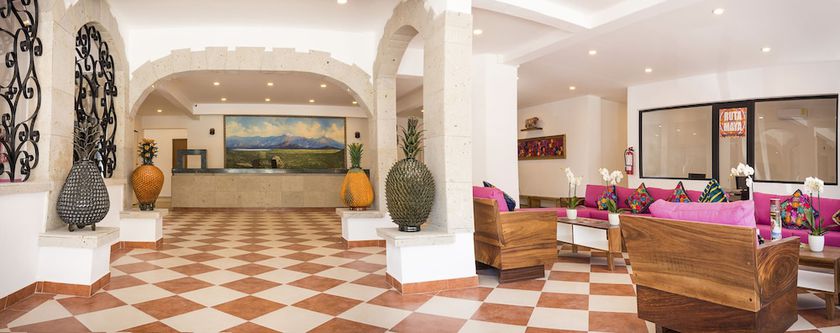 Imagen de los interiores del Hostel Nomads Party Hotel and. Foto 15