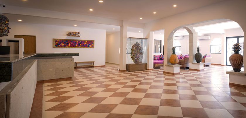 Imagen de los interiores del Hostel Nomads Party Hotel and. Foto 17