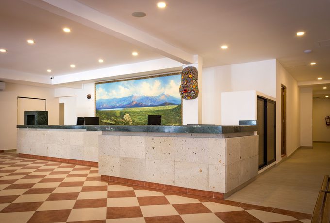 Imagen de los interiores del Hostel Nomads Party Hotel and. Foto 18