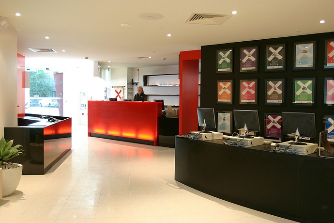 Imagen de los interiores del Hostel Nomads St Kilda. Foto 16
