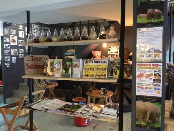 Imagen de los interiores del Hostel Norn Nung Len Cafe and. Foto 37