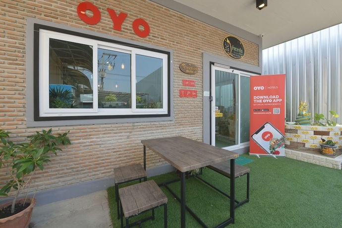 Imagen de los interiores del Hostel OYO 526 Baan Wararin. Foto 18
