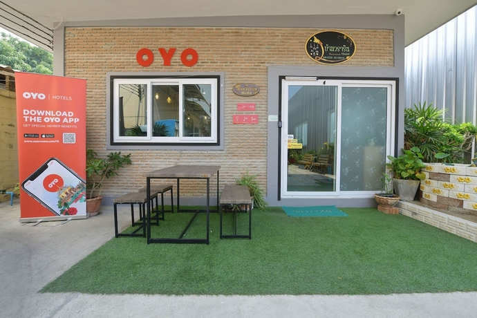 Imagen de los interiores del Hostel OYO 526 Baan Wararin. Foto 19