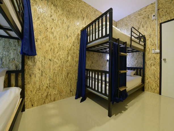 Imagen de la habitación del Hostel OYO 526 Baan Wararin. Foto 14