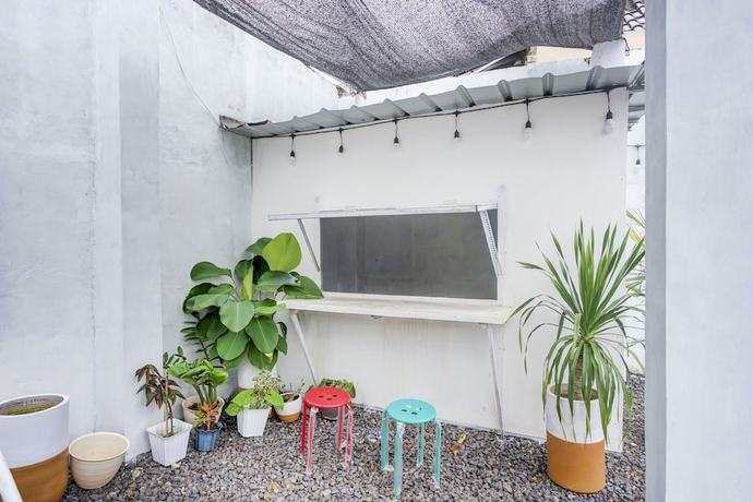 Imagen de los interiores del Hostel OYO 90124 Oemah Ratu Syariah. Foto 18