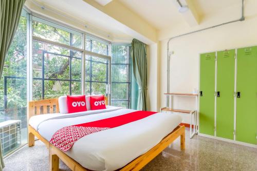 Imagen de la habitación del Hostel OYO 928 Leaf Hostel. Foto 18