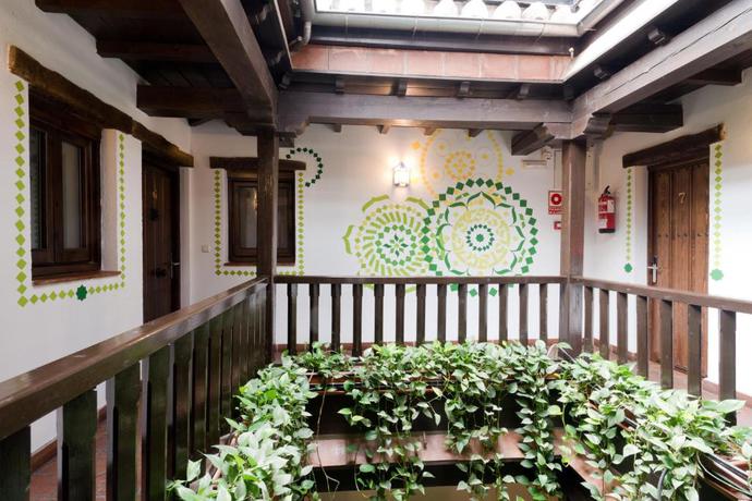 Imagen general del Hostel Oasis Backpackers Granada. Foto 10