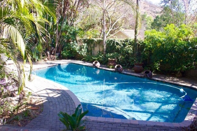 Imagen de la piscina del Hostel Old Vic Traveller's Inn -. Foto 19