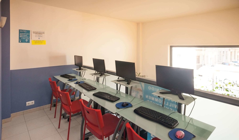 Imagen de los interiores del Hostel Onefam Sants by Hostel One. Foto 14