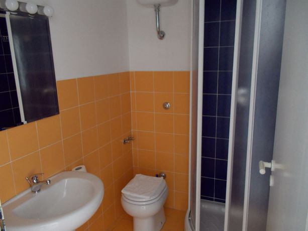 Imagen de los interiores del Hostel Ostello Ave Gratia Plena -. Foto 14