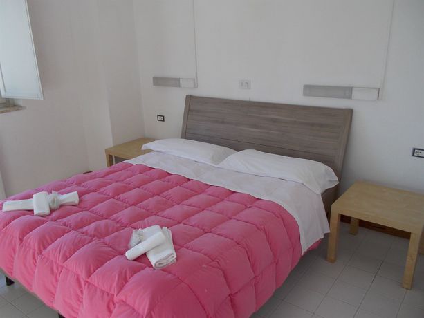 Imagen de los exteriores del Hostel Ostello Ave Gratia Plena -. Foto 11