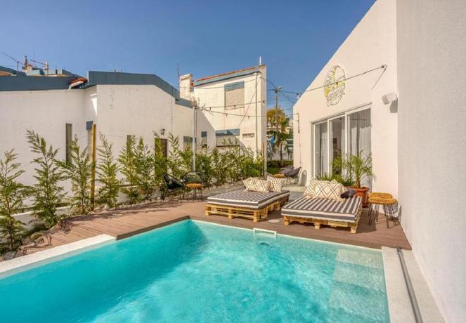 Imagen de la piscina del Hostel Outsite Ericeira - Boavista. Foto 14