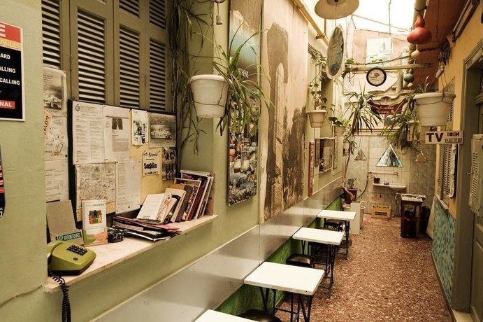 Imagen de los exteriores del Hostel Pagration Youth. Foto 10