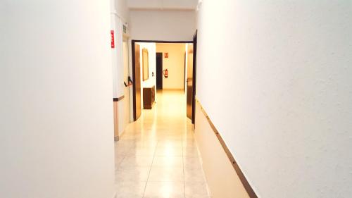 Imagen de la habitación del Hostel Penedes. Foto 17