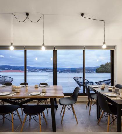 Imagen de los interiores del Hostel Penedo da Saudade Suites and. Foto 13