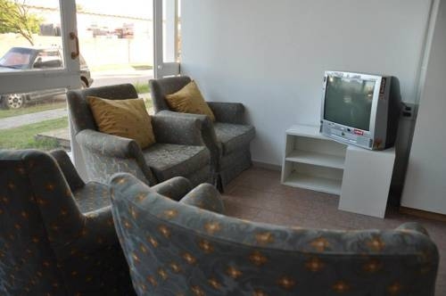 Imagen general del Hostel Pinamar Casa de Verano. Foto 9