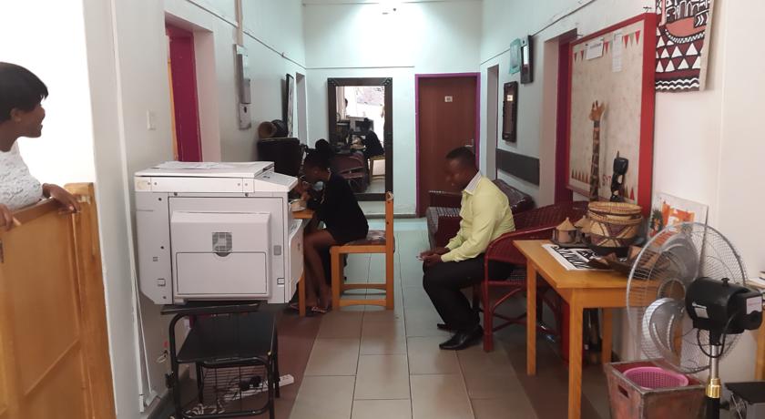 Imagen general del Hostel Pink, Accra. Foto 3