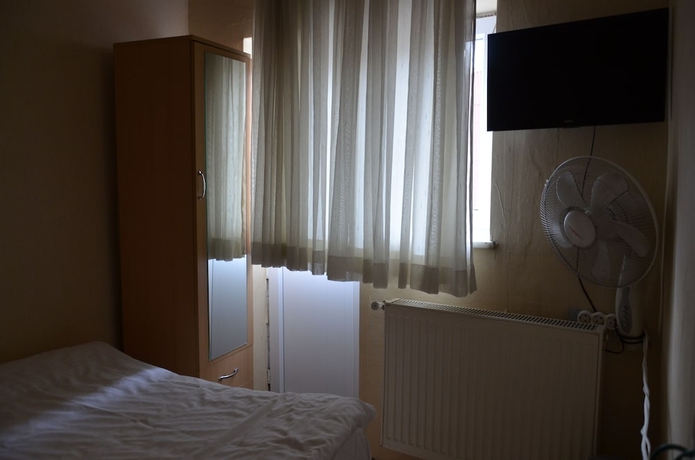 Imagen de la habitación del Hostel Piya. Foto 7