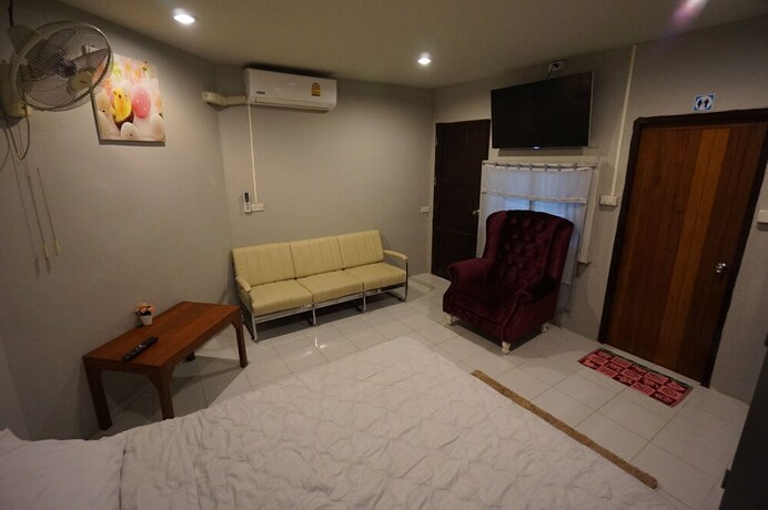 Imagen de la habitación del Hostel Pk, Ayutthaya. Foto 23