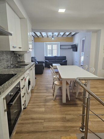 Imagen de la habitación del Hostel Planeta Cadiz. Foto 11