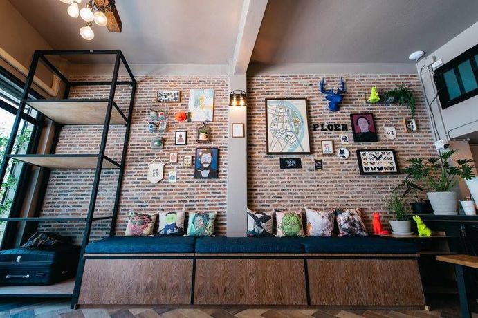 Imagen del bar/restaurante del Hostel Ploen Bangkok - Adults Only. Foto 2