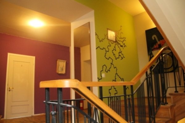 Imagen de los interiores del Hostel Pogo. Foto 4