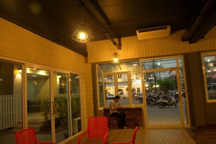 Imagen de los interiores del Hostel Prajaktra City. Foto 15