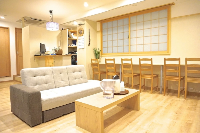 Imagen de los interiores del Hostel Rakutsuki. Foto 11