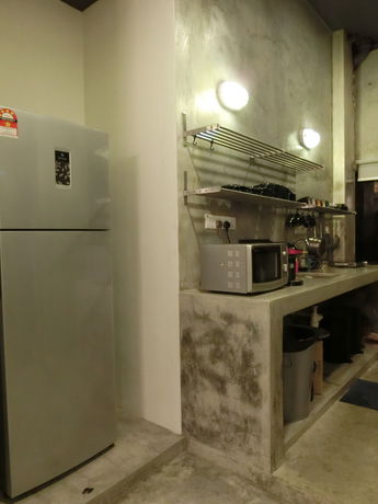 Imagen de los interiores del Hostel Revopackers Beds and Bunks. Foto 15