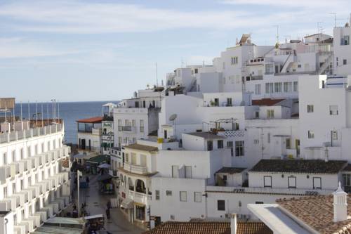 Imagen de la habitación del Hostel Rich & Poor Albufeira. Foto 2
