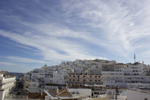 Imagen de la habitación del Hostel Rich & Poor Albufeira. Foto 3