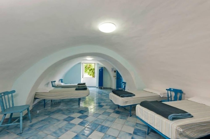 Imagen de la habitación del Hostel Ring, Ischia. Foto 3