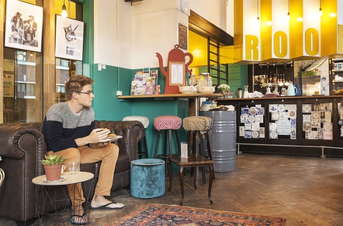 Imagen del bar/restaurante del Hostel Room Rotterdam. Foto 3