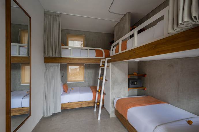 Imagen de la habitación del Hostel Roomates Surf Camp Canggu by Ini Vie Hospitality. Foto 8