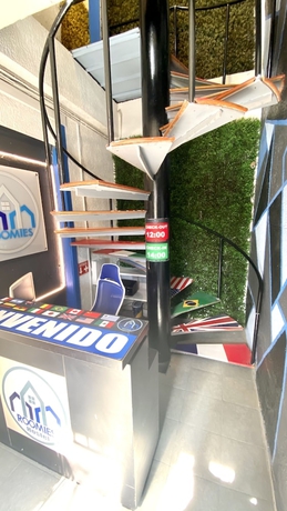 Imagen de los interiores del Hostel Roomies Roma. Foto 18