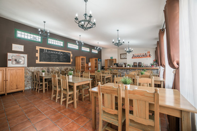 Imagen del bar/restaurante del Hostel Rural Juncalillo. Foto 5