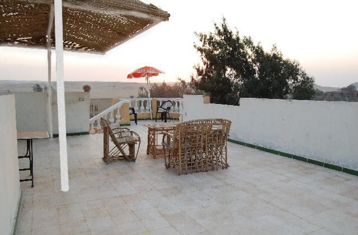 Imagen de los exteriores del Hostel Sakkara Inn Hotel. Foto 12