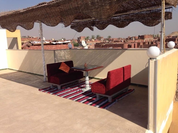 Imagen de los exteriores del Hostel Sakkara Inn Hotel. Foto 14