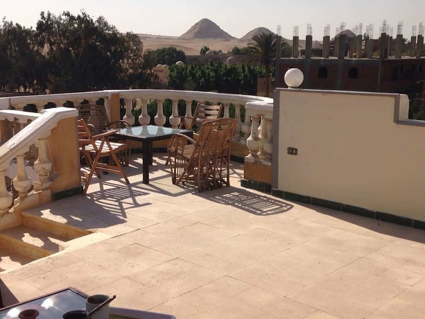 Imagen de los exteriores del Hostel Sakkara Inn Hotel. Foto 16