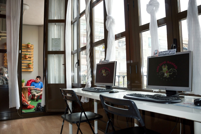 Imagen de los interiores del Hostel Sant Jordi Alberg. Foto 16