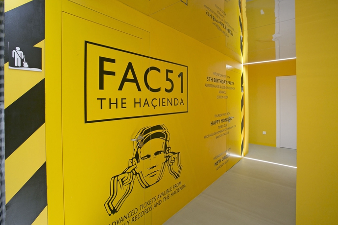 Imagen de los interiores del Hostel Sant Jordi Rock Palace. Foto 12