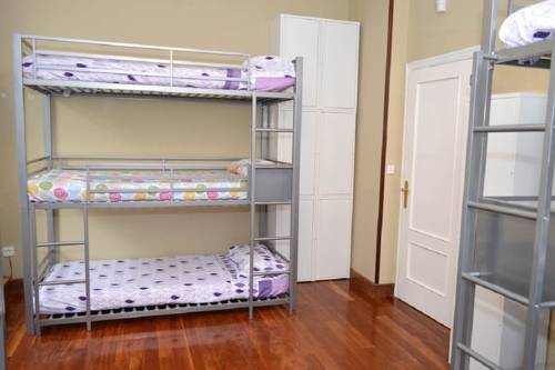 Imagen de la habitación del Hostel Santander. Foto 4