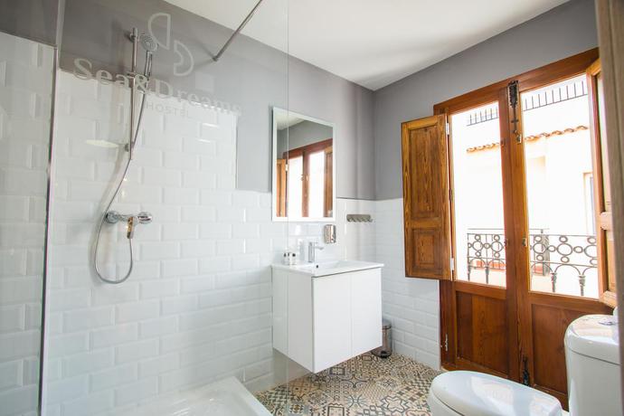 Imagen de los interiores del Hostel Seaanddreams Calpe. Foto 11