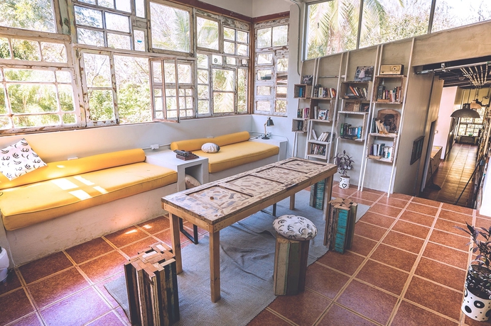 Imagen de los interiores del Hostel Selina Santa Teresa North. Foto 10