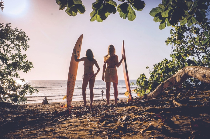 Imagen de los exteriores del Hostel Selina Santa Teresa North. Foto 3