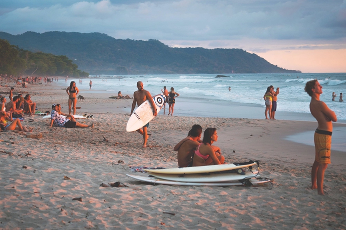 Imagen de los exteriores del Hostel Selina Santa Teresa North. Foto 5