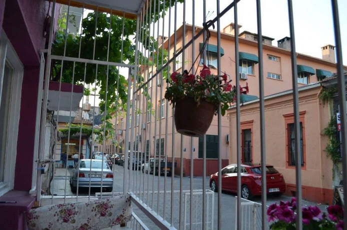 Imagen de los exteriores del Hostel Shantihome. Foto 15