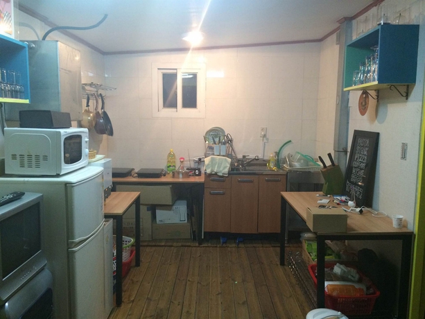 Imagen del bar/restaurante del Hostel Sinchon Sisters -. Foto 9